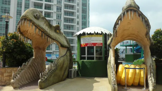 'Dinosaurs Alive' Water Theme Park