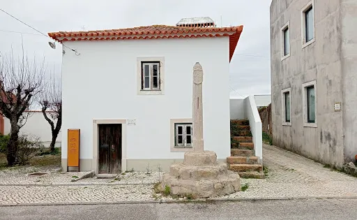 Pelourinho de Monte Real