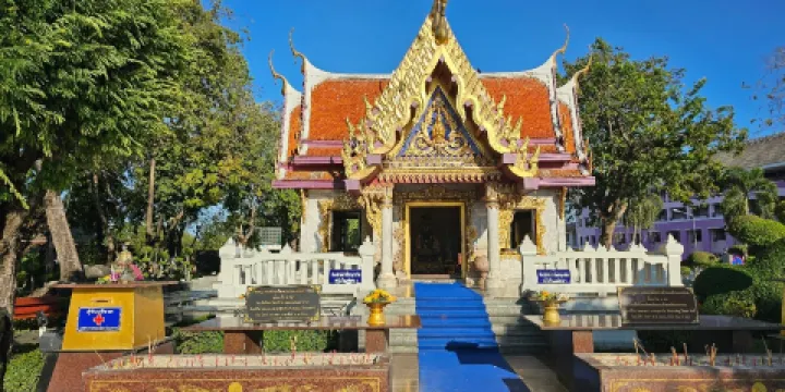 Shrine of King Taksin the Great
