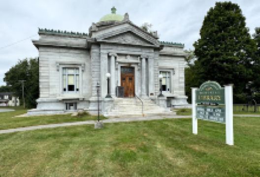 Shedd-Porter Memorial Library景点图片