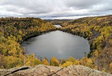 Silver Bay Trail Head景点图片