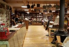 Kootenai Brown Pioneer Village景点图片