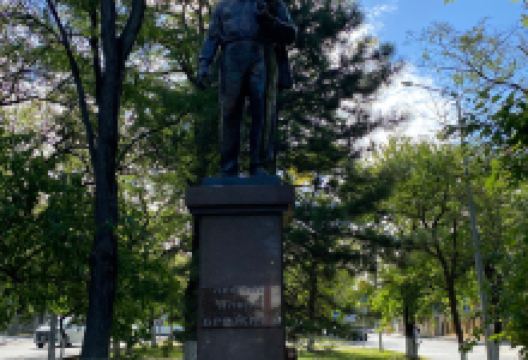 Brezhnev Statue景点图片