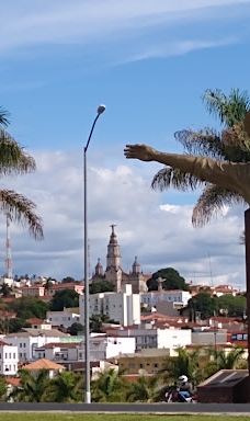 Boy Monument Porteira-Ouro Fino