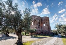 Ruins of the Basilica of Saint Mary 'della Roccella'景点图片