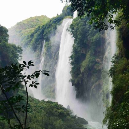 黄果树景区+马岭河峡谷景区+雨补鲁天坑风景区+乌蒙大草原6日5晚私家团