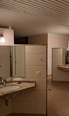 Camping- & Freizeitpark LuxOase-大勒尔斯多夫