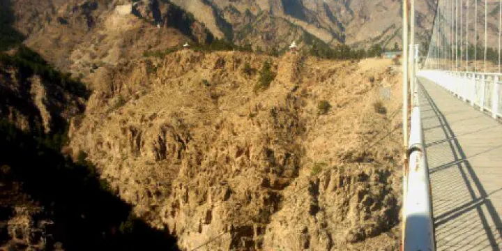 寧夏賀蘭山國家森林公園-峽谷索橋