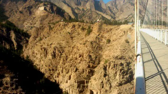 寧夏賀蘭山國家森林公園-峽谷索橋