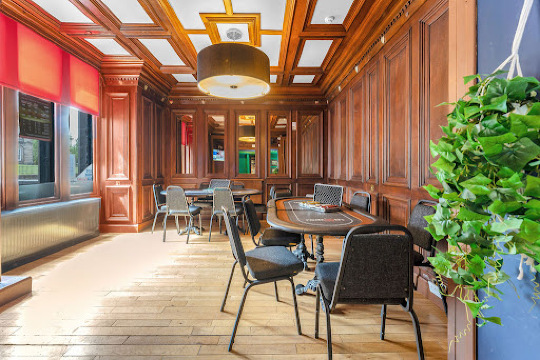 The Ball Room Sports Bar & Pool Hall (Perth)