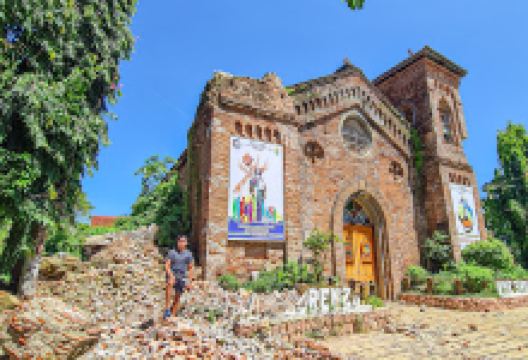 San Lorenzo Ruiz Shrine景点图片