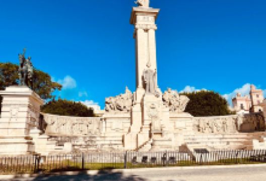 1812年宪法纪念碑景点图片