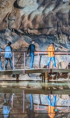 Grotte Saint-Marcel-比东