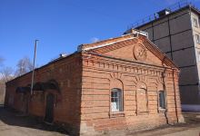 The Building of an Old Barn景点图片