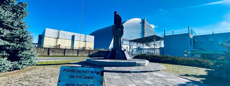 1351905929