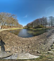 Sankt knuds Kilde-约灵