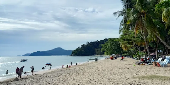 Pantai Teluk Batik