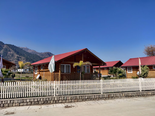 The Lake View Huts & Restaurant & hotels