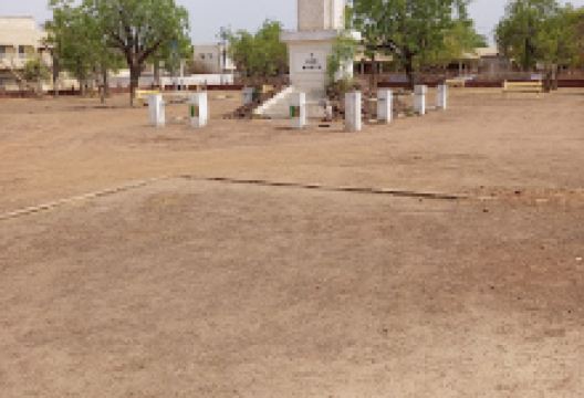 Monument A NOS MORTS景点图片