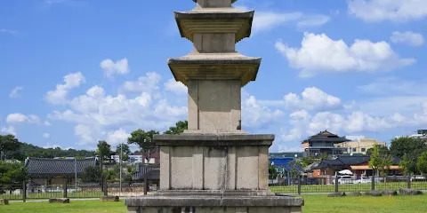 昌寧昌寧述亭裏東三層石塔