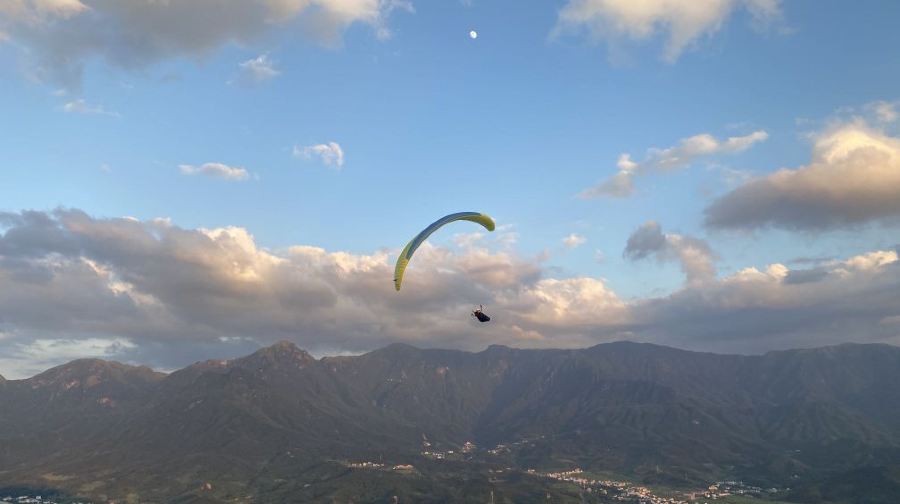 萍乡武功山滑翔伞飞行营地