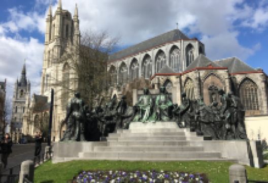 圣巴夫主教座堂景点图片