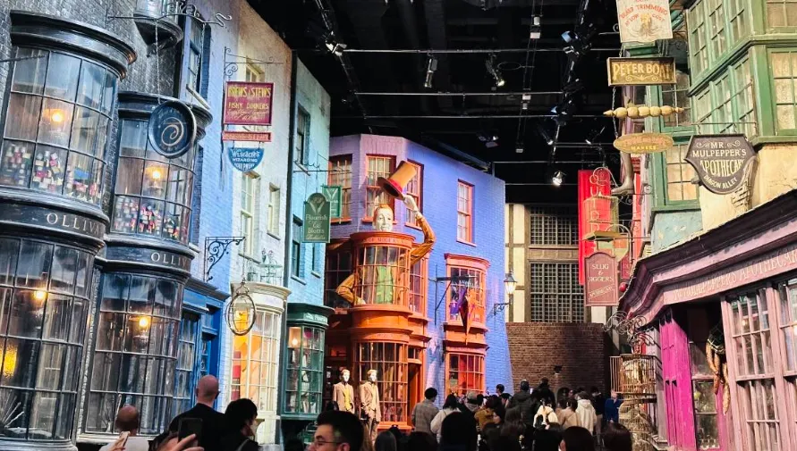 Warner Bros. Studio Tour Tokyo - TOP Things to Do!