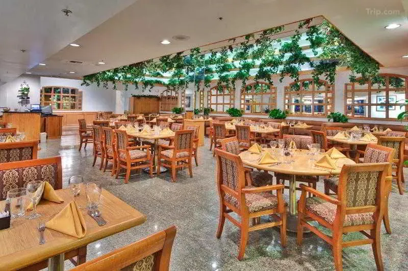 Restaurant - Hotel near Disneyland with Shuttle