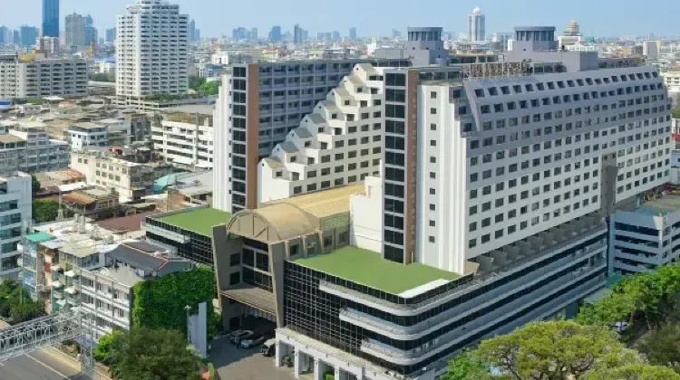 2.ザ・ツインタワーズホテル