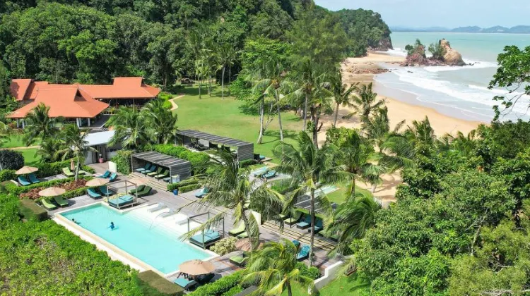 Best Beaches in Kuantan Guide: Cherating Beach
