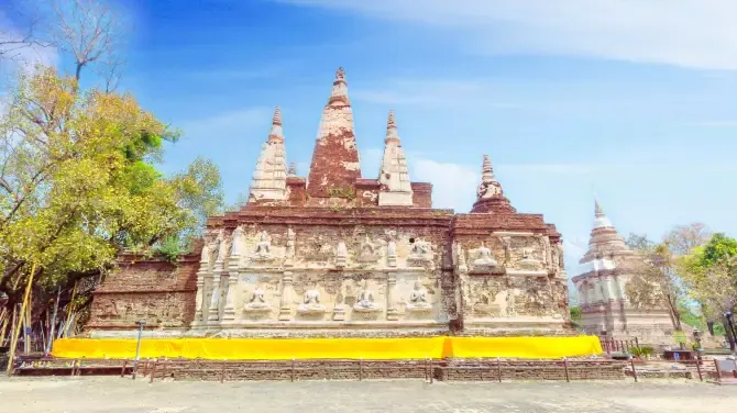 วัดเจ็ดยอด พระอารามหลวง