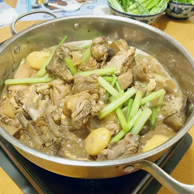 秘製古法羊腩煲