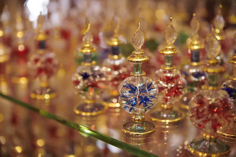 11.ジャマル・カズラ・アロマティクスの香水瓶