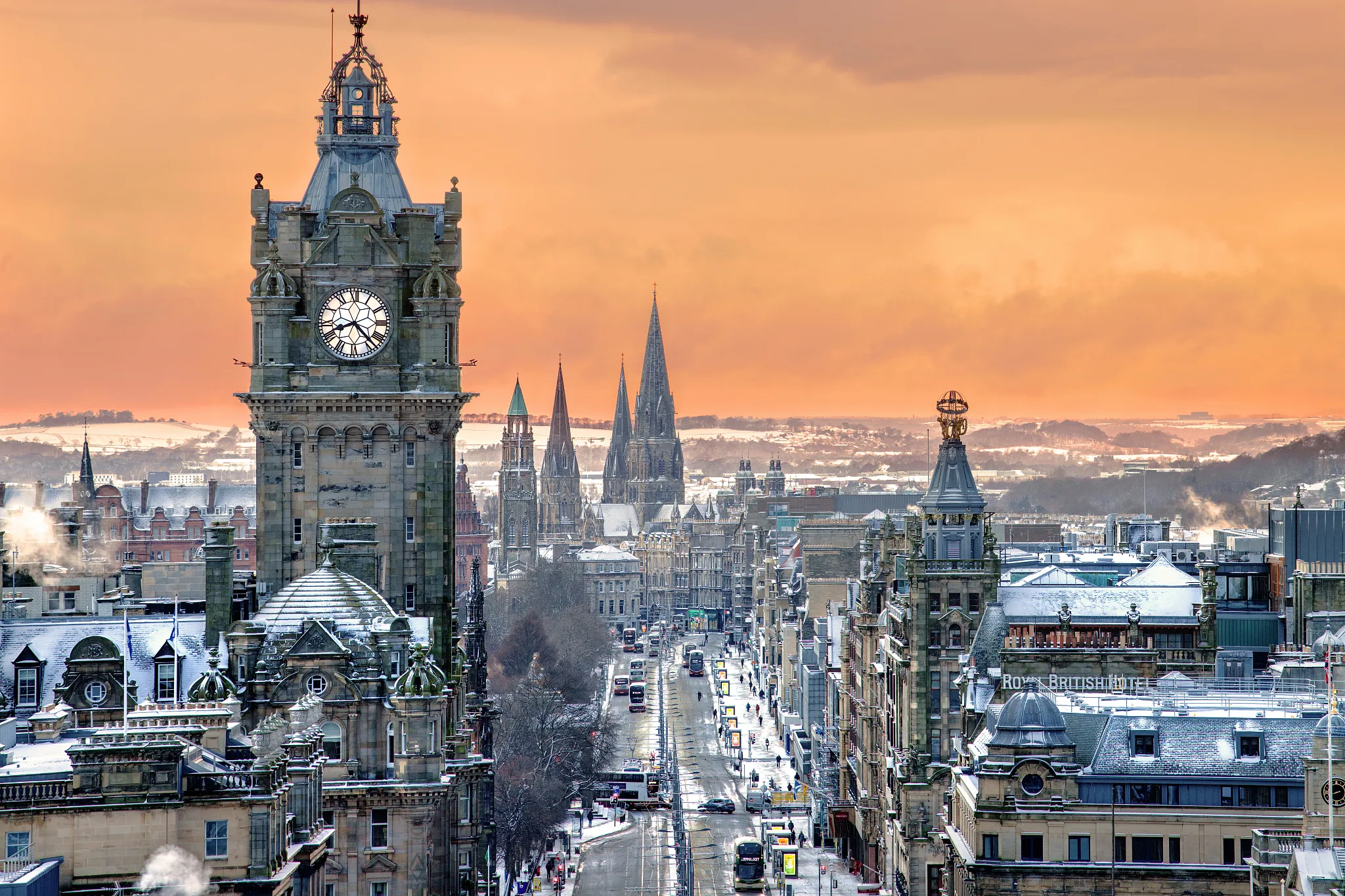 Book Cheap Flights from Bristol to Edinburgh and Save Money