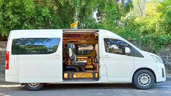 Trip.comのチャーター車