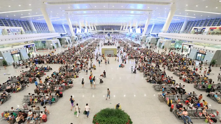 中国高速鉄道の駅では多彩な設備・施設を備えている