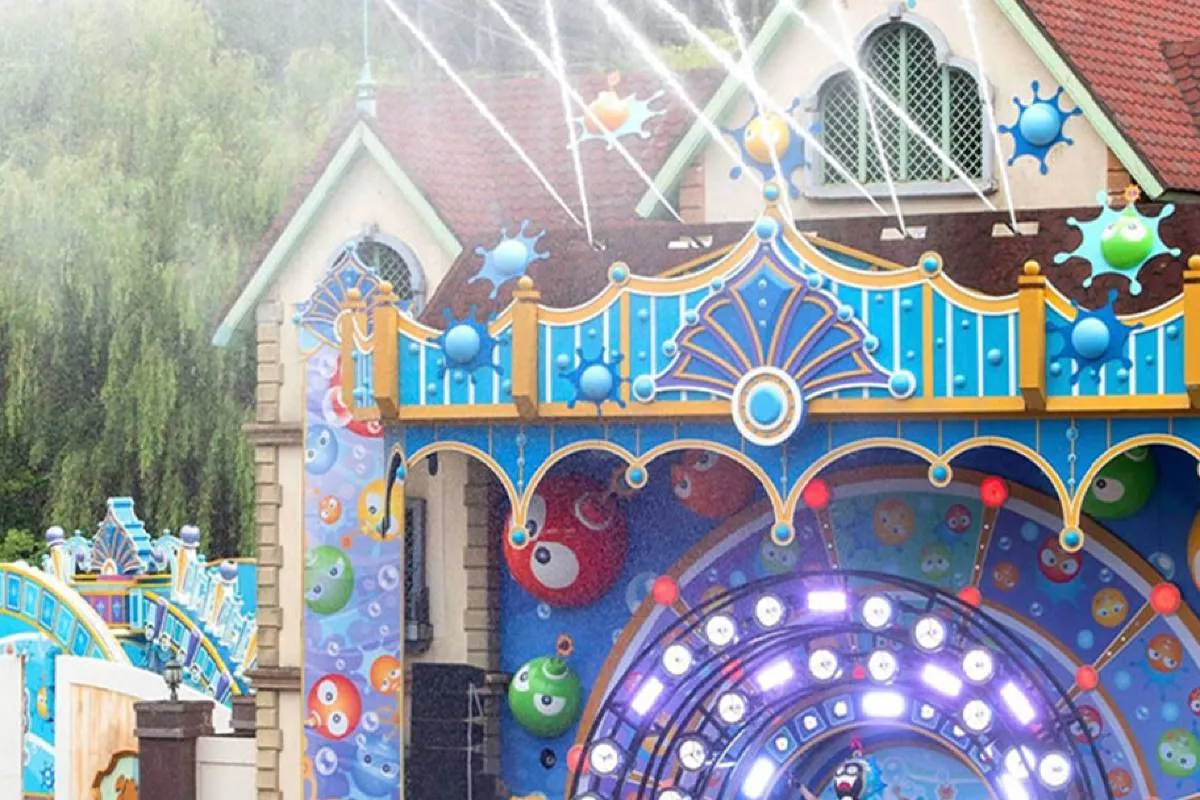 Things to do at Everland: Shop for souvenirs