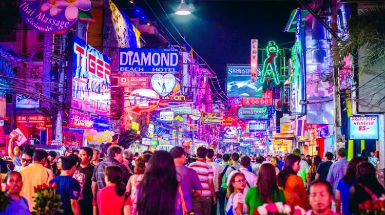 タイの水かけ祭りで注意すること