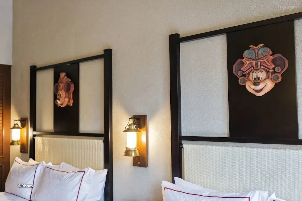 豪華客房內加入不同迪士尼人物元素﹐設計非常特別