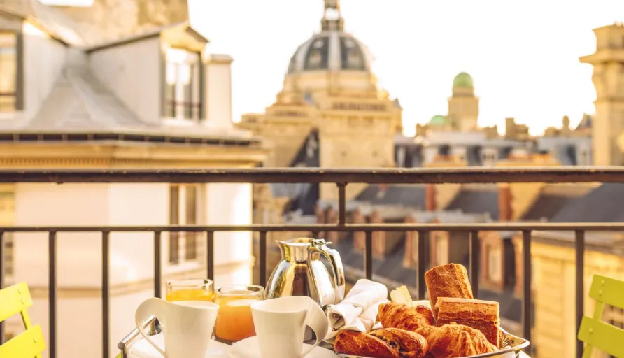 Discover Dining and Entertainment in Paris