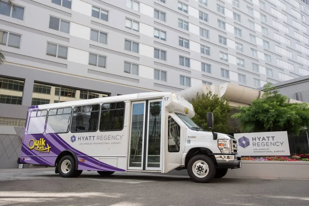 Shuttle car - Hotels near LAX with Shuttle