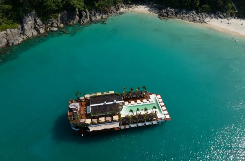 โยนา บีช คลับ ภูเก็ต