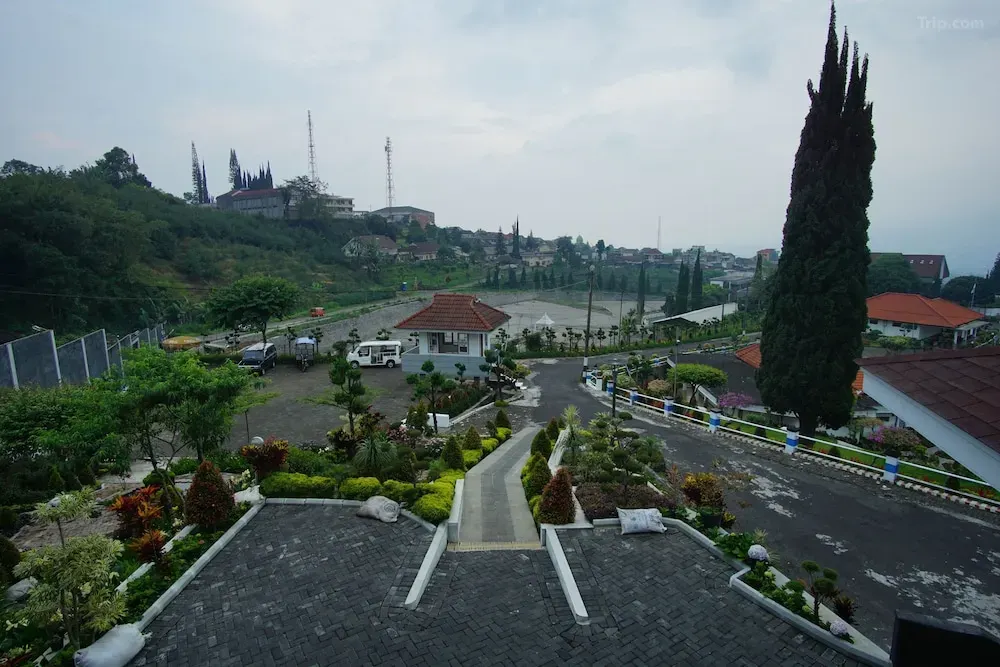 12.Tempat Wisata di Batu-Selecta Garden