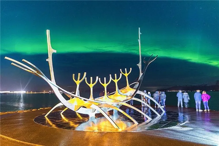 オーロラ旅行の費用