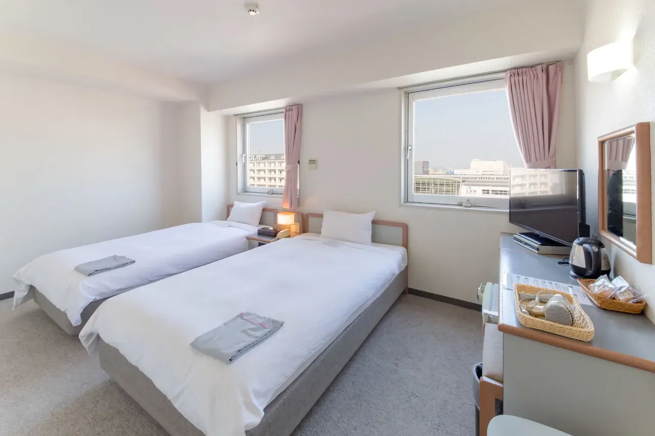 ホテルエアポート小松