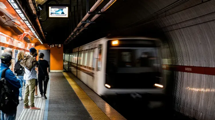 ローマ中心部からフィウミチーノ空港までのアクセス方法