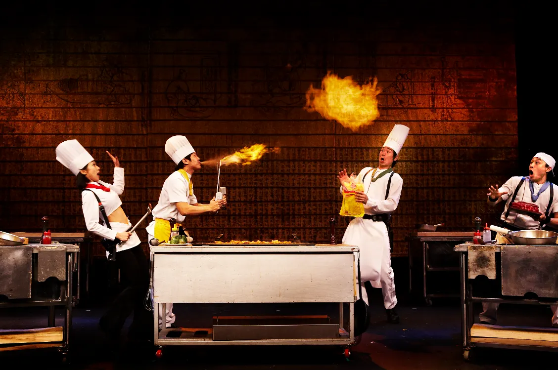 การแสดงนันทาโชว์ที่โรงละครเมียงดง