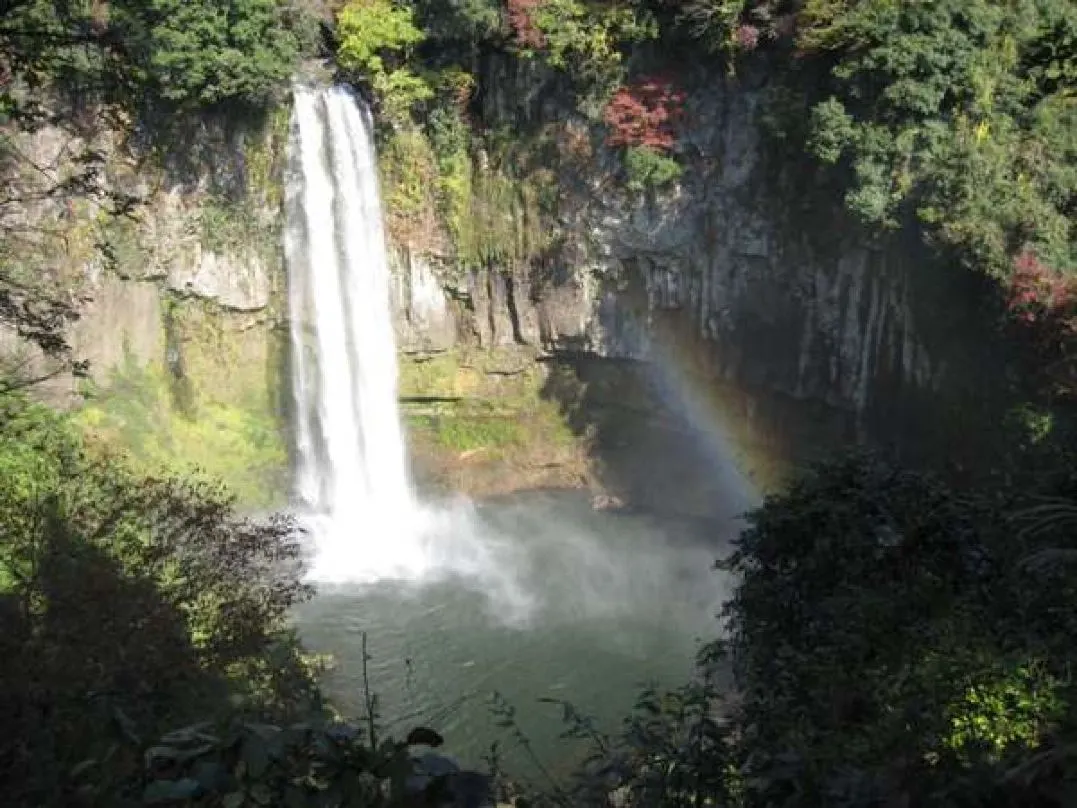 【蘇陽峡】紅葉の見頃は10月下旬~11月中旬