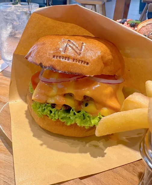 漢堡包是人氣長洲美食