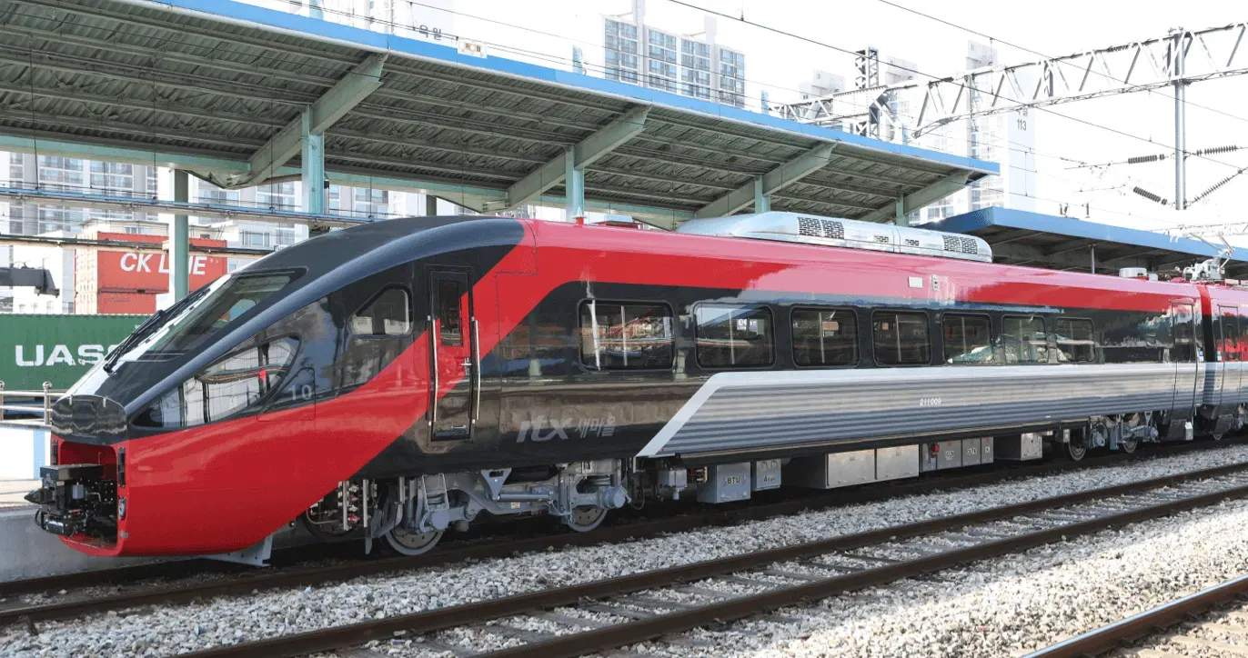 2. ITX-青春（都市間準高速鉄道）